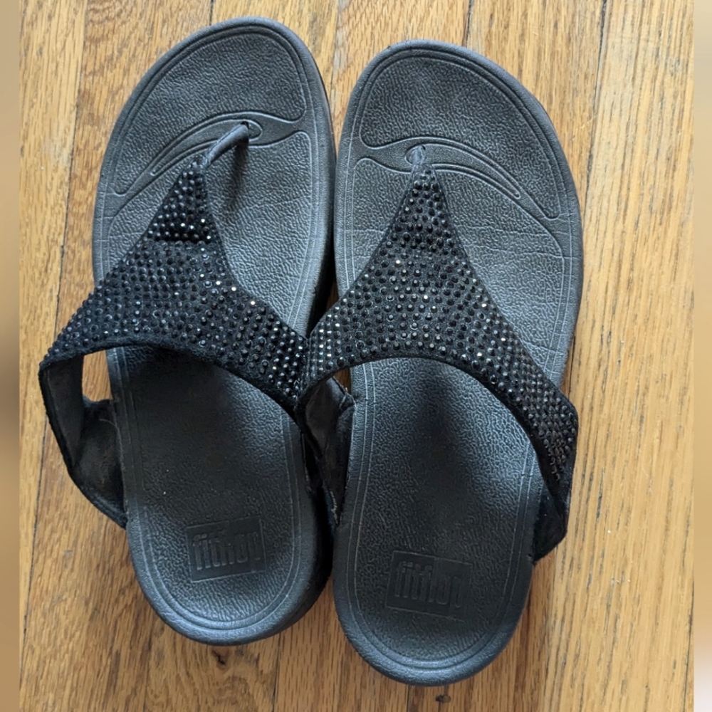 Fitflop Women's Size 7 Black Lulu‎ Crystal Embellished Toe Post Wedge Sandal